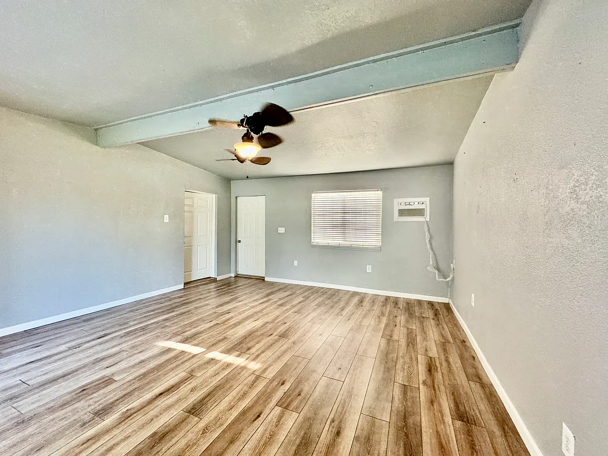 Building Photo - 2740 Central Ave #A
