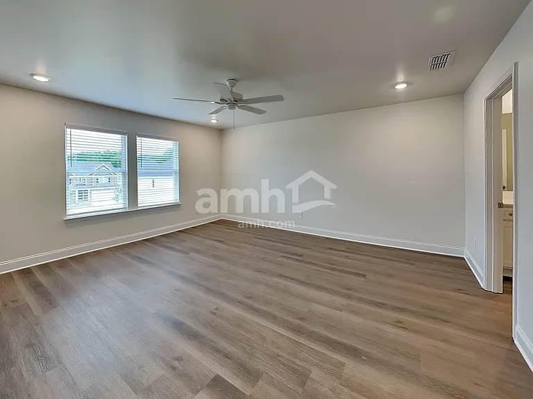3327 Emzy Dr — Photo 12