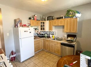 121 Hillside St #3R, Roxbury Crossing, MA 02120