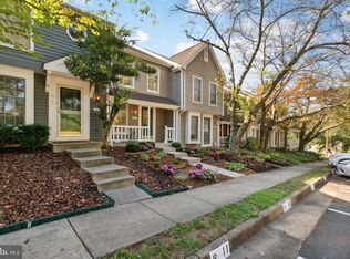 1659 Poplar Grove Dr, Reston, VA 20194