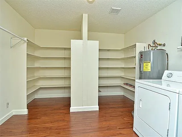 1208 Bradbury Ln — Photo 28
