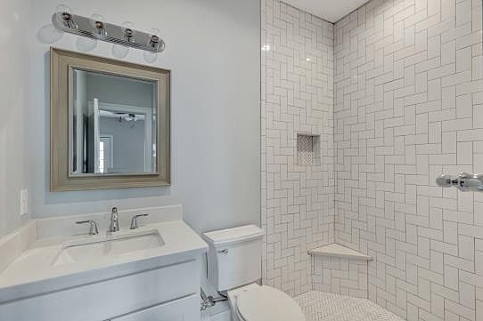 3rd image of 2929 W Cary St #A