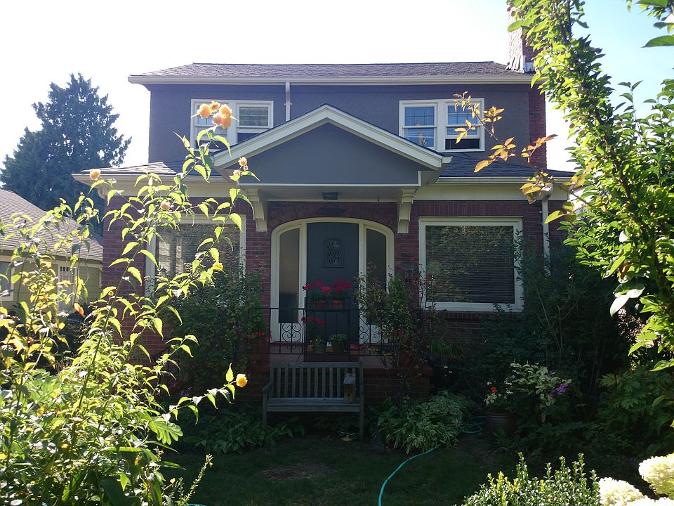 2nd image of 5709 30th Ave NE