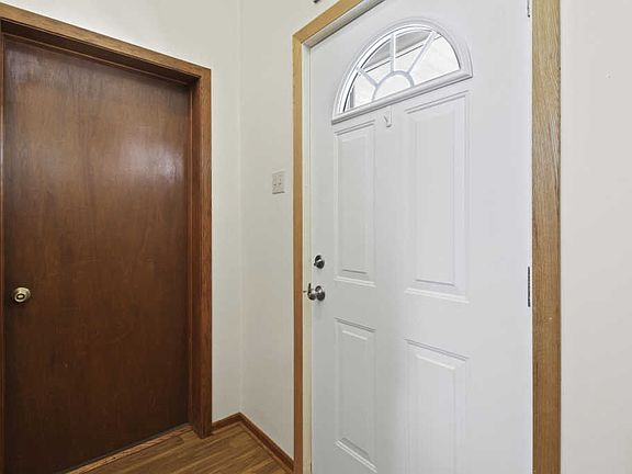 4th image of 1340 E Sommers Dr