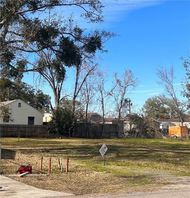 2nd image of 520 Wilker Neal Ave