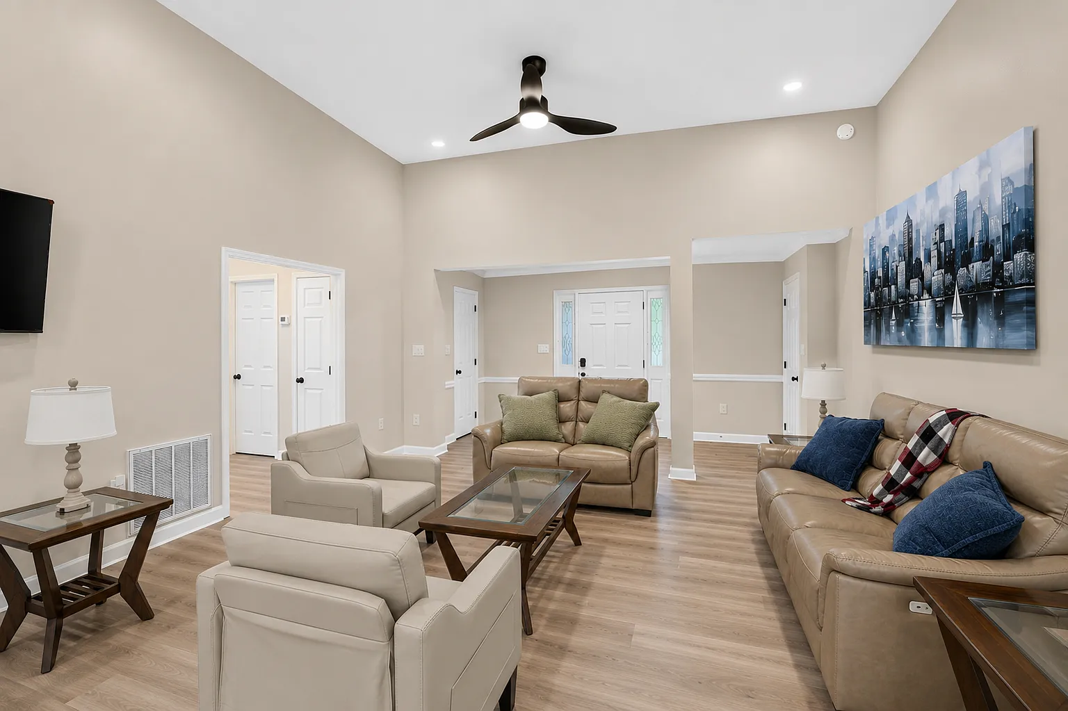 3 bed, 1530 sqft, $6,000 — Photo 2