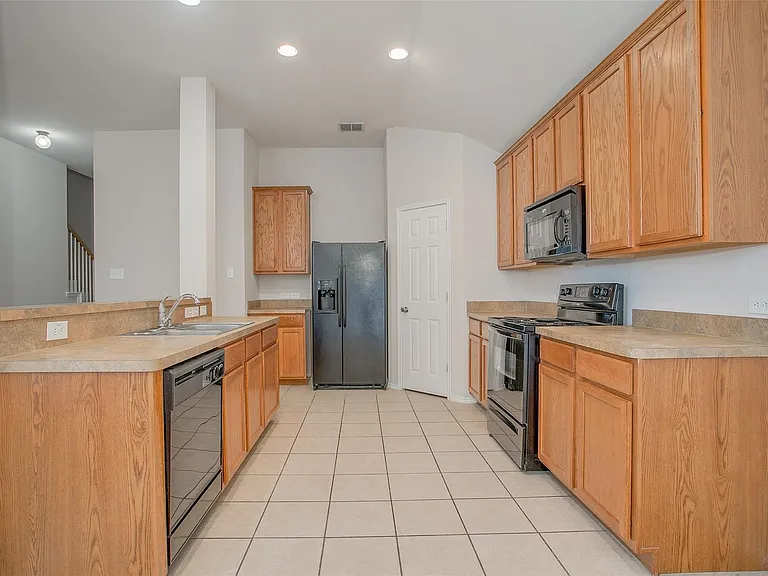 6000 Stirrup Iron Dr — Photo 8