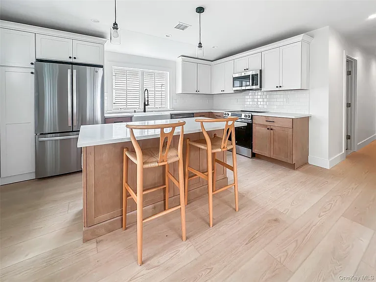 616 Main St #B — Photo 3