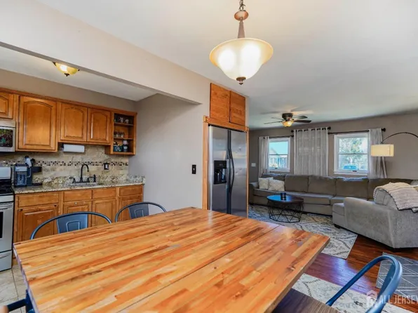 1266 Revoir Dr, Rahway, NJ 07065