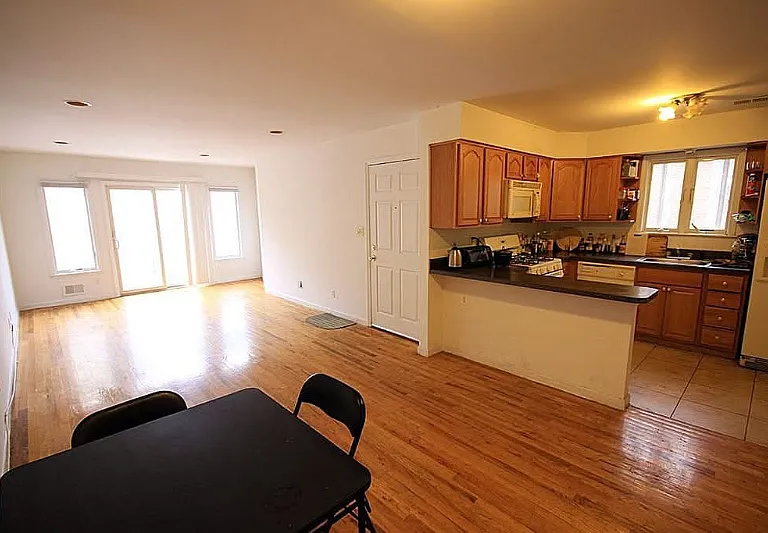 156 Congress St #1 — Photo 2