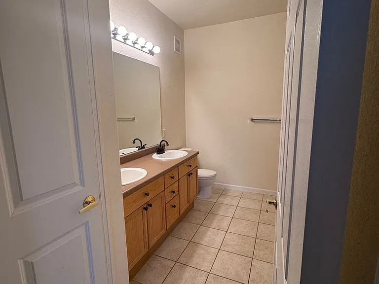 8457 S Hoyt Way #303 — Photo 32
