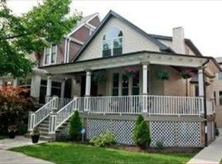 2174 W Wilson Ave, Chicago, IL 60625