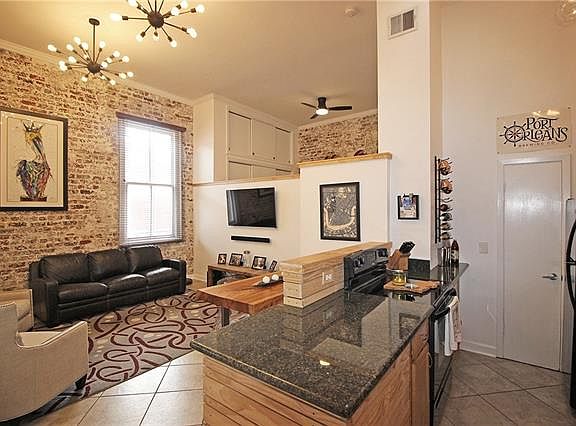 3rd image of 448 Julia St APT 215