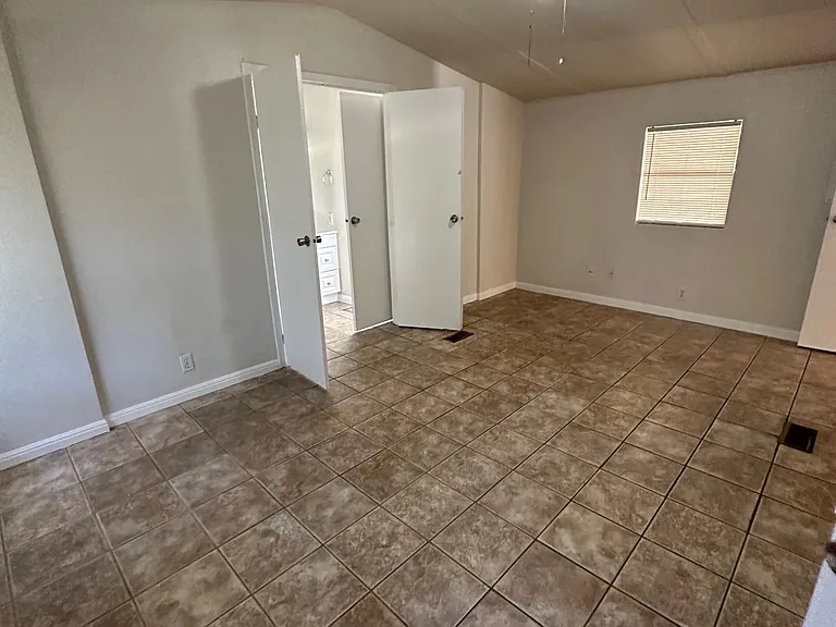 1102 Bluebonnet Dr — Photo 8