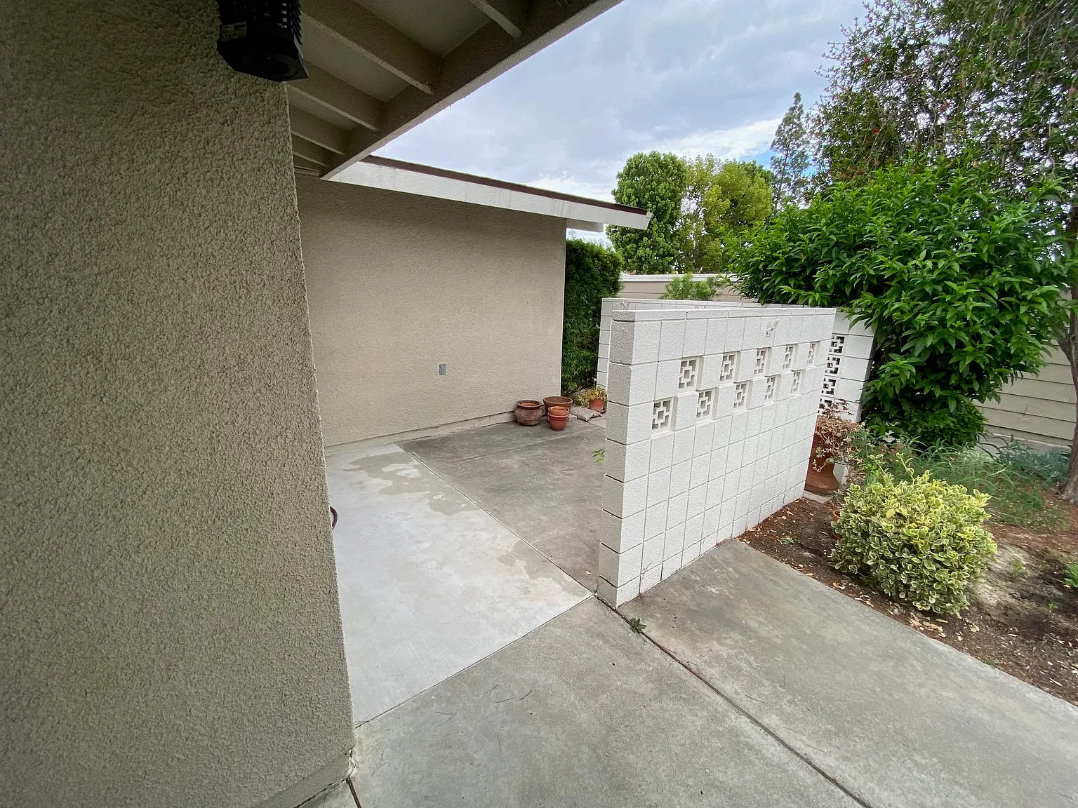 2 bed, 1100 sqft, $2,900 — Photo 2