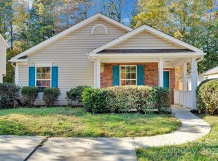 12049 Stewarts Crossing Dr, Charlotte, NC