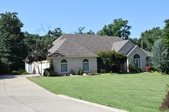 930 Rustic Rdg, Joplin, MO 64804 | Zillow