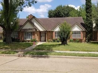 5902 Golden Forest Dr, Houston, TX 77092