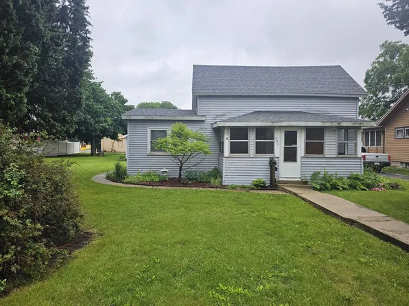 1107 W 5th St, Sterling, IL 61081