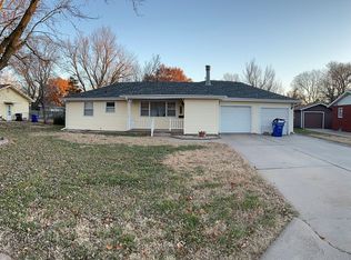 1104 Lyndon Rd, McPherson, KS 67460