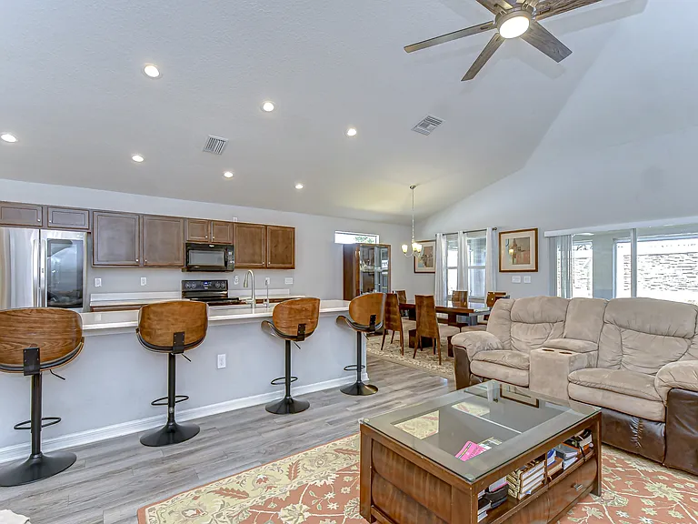 6731 Castle Green Pl — Photo 4