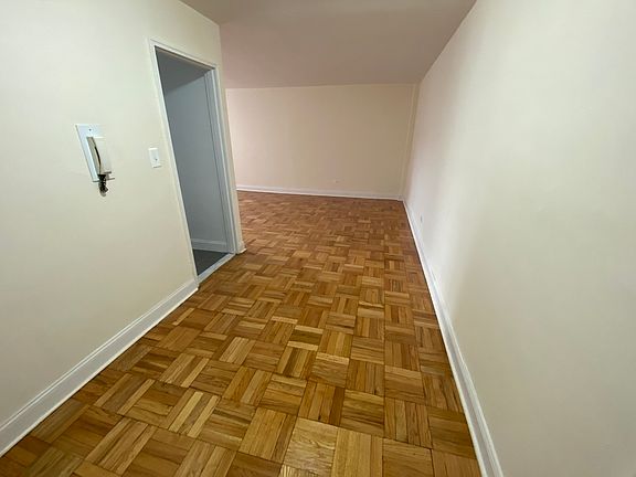 4th image of 41-10 Bowne St #21