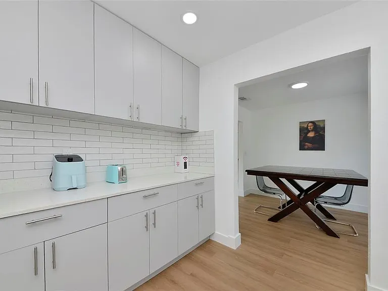 2239 Worrington St — Photo 10