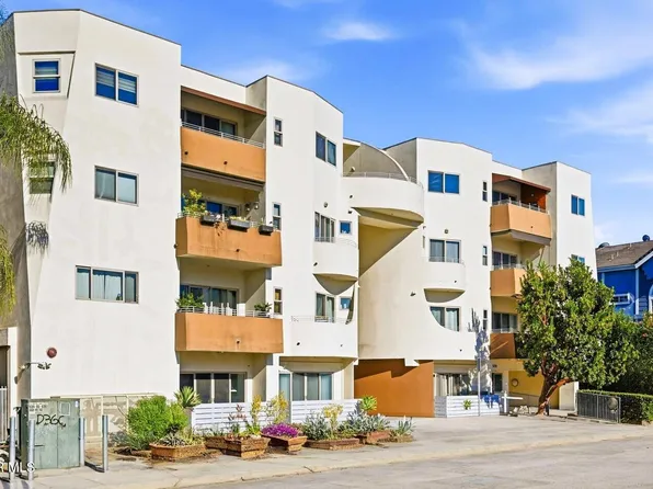 5016 Bakman Ave #104, North Hollywood, CA 91601