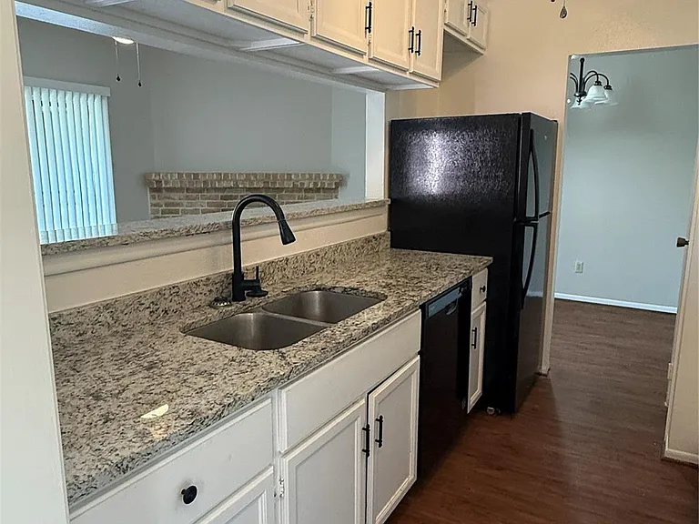 923 Carrell St #D — Photo 5