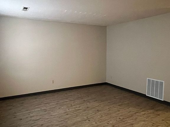 2nd image of 1108 Clemens Ave #1