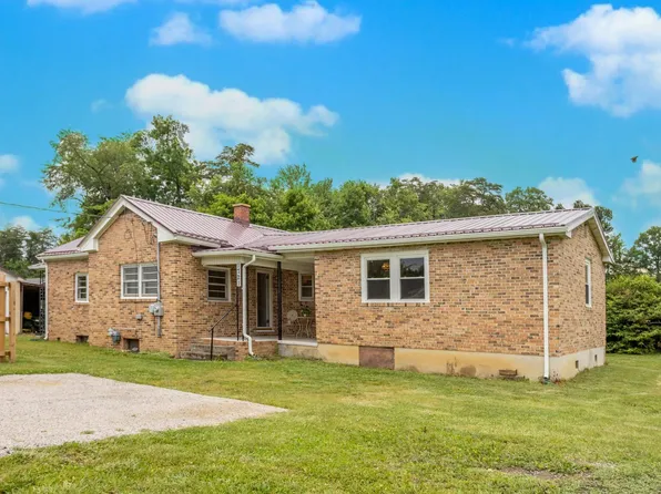 1721 Staples St, Radford, VA 24141