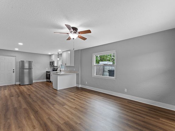 2nd image of 2443 S Mills Ave