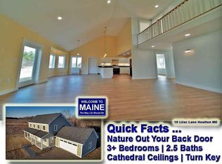 15 Lilac Lane, Houlton, ME 04730