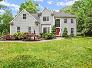 17 Russett Rd, Sandy Hook, CT 06482