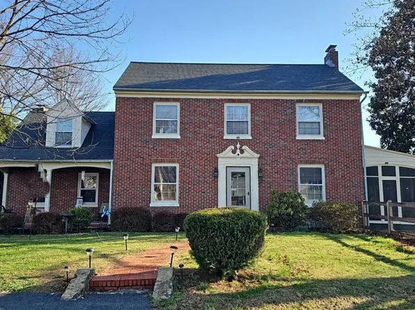 18932 Orchard Terrace Rd, Hagerstown, MD 21742