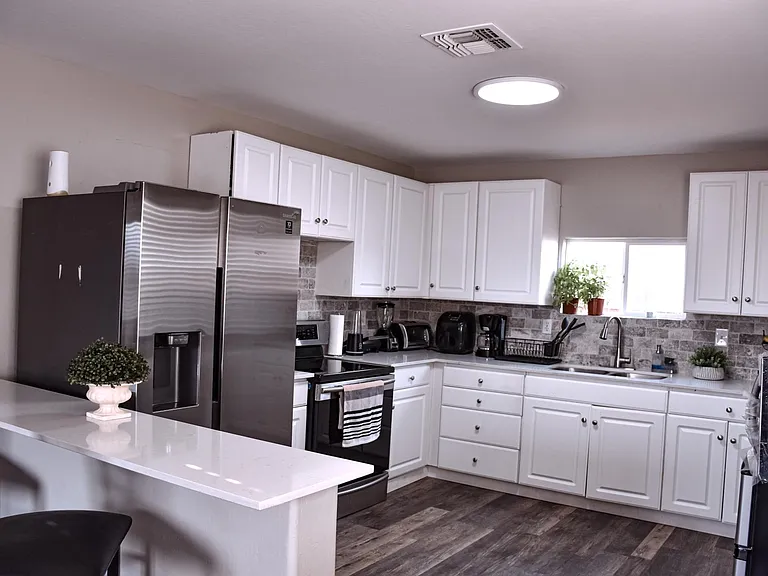 2437 E Jones Ave #2 — Photo 12