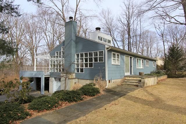 1st image of 39 Mahopac Ave