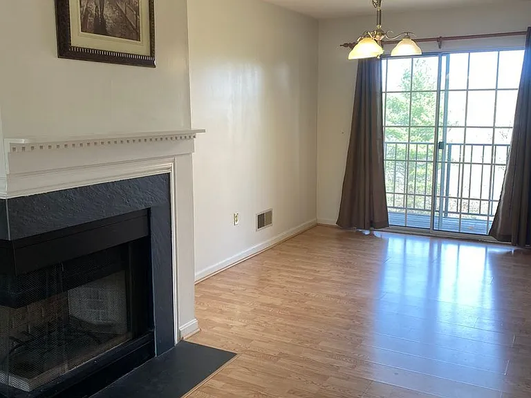 806 Christopher Dr — Photo 8