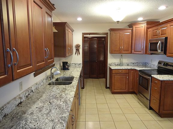 20 ft of granite counters