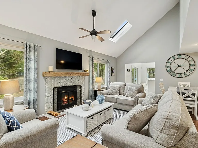 102 Sycamore Dr — Photo 8