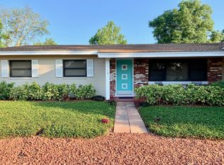 6032 Linneal Beach Dr, Forest City, FL 32703