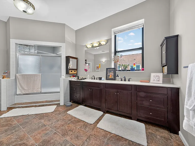4330 W Pine Blvd — Photo 66