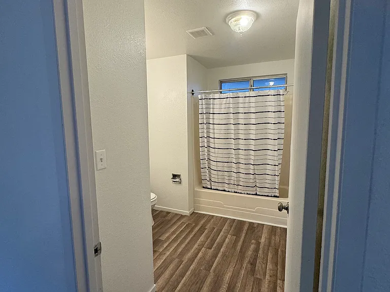 140 Short St #1 — Photo 16
