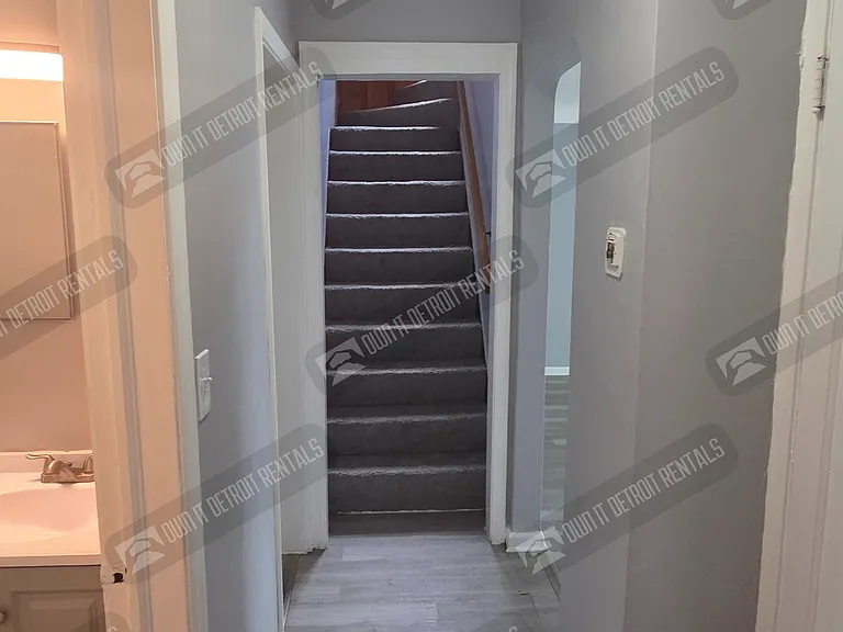 19759 McCormick St — Photo 14