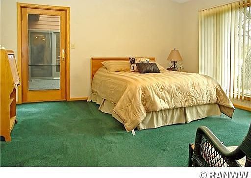 5th image of E5816 689th Ave