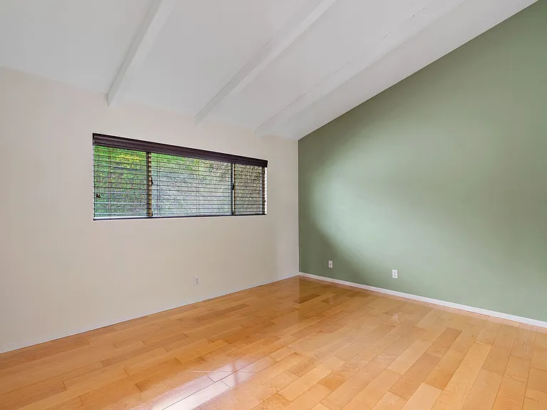 2140 Beech Knoll Rd — Photo 14