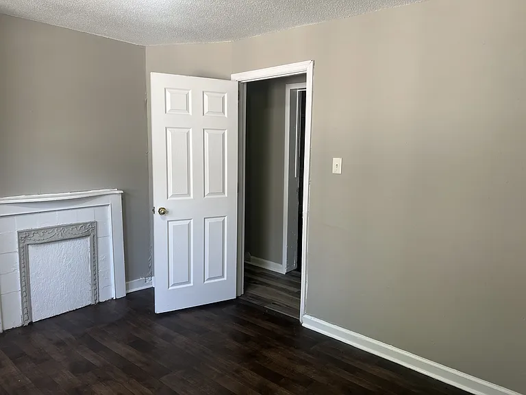 1409 Bradt St — Photo 11