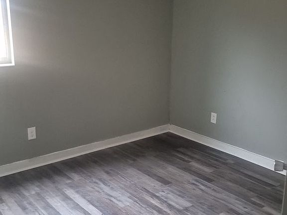 4th image of 415 W Thomas Ct