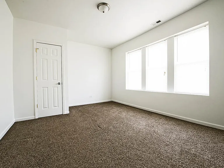 1117 N Lawler Ave — Photo 17