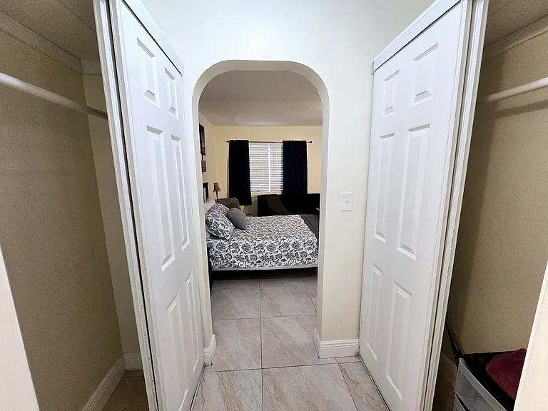 2305 Monroe St #4 — Photo 15
